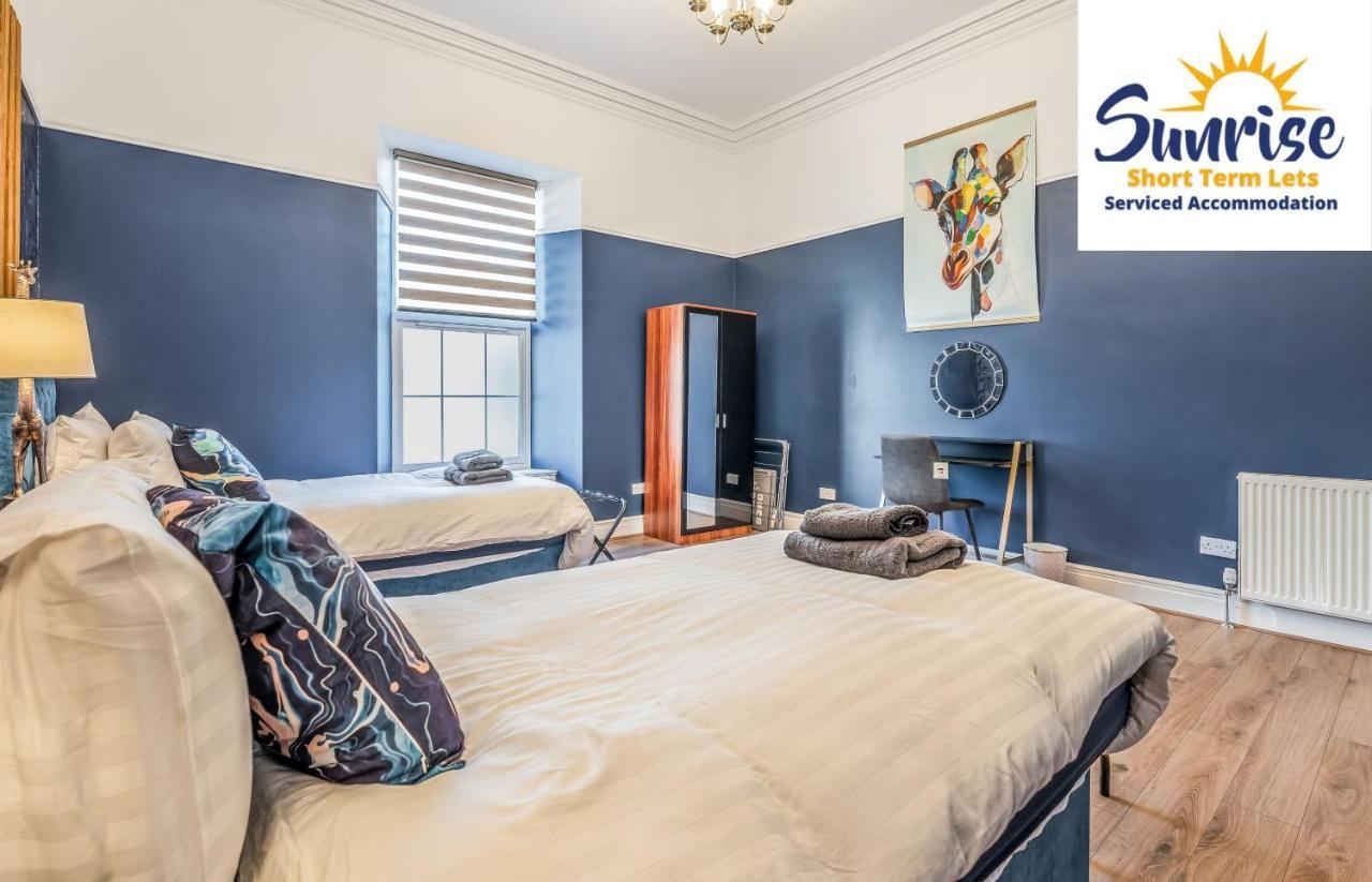 Presidential Apartment, Family Home, Luxury Bedrooms, 2 Rooms, 1 King Bed, 2 Single Beds, Free Wifi, Free Parking, Tourists, Business Travelers, Relocation, Beautiful River Views, - Long Stays, Invoice And Reduced Price Are Only Via Sunrise Short Let Dundee Extérieur photo
