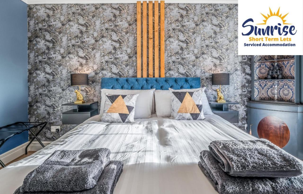 Presidential Apartment, Family Home, Luxury Bedrooms, 2 Rooms, 1 King Bed, 2 Single Beds, Free Wifi, Free Parking, Tourists, Business Travelers, Relocation, Beautiful River Views, - Long Stays, Invoice And Reduced Price Are Only Via Sunrise Short Let Dundee Extérieur photo